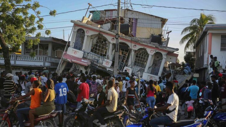 More than 700 people killed in the earthquake in Haiti0 (0)