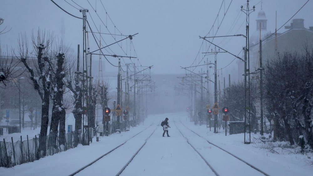 The storm stops the trains - departures are cancelled